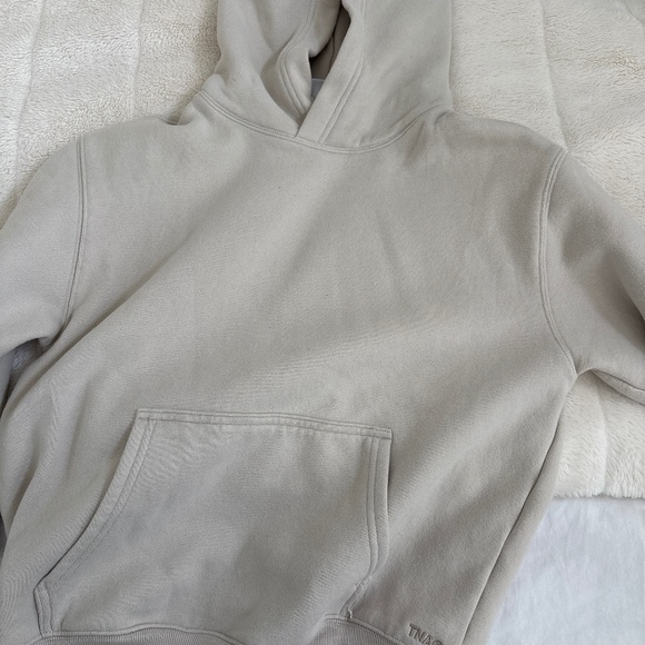 Aritzia perfectly fit hoodie - Picture 1 of 1